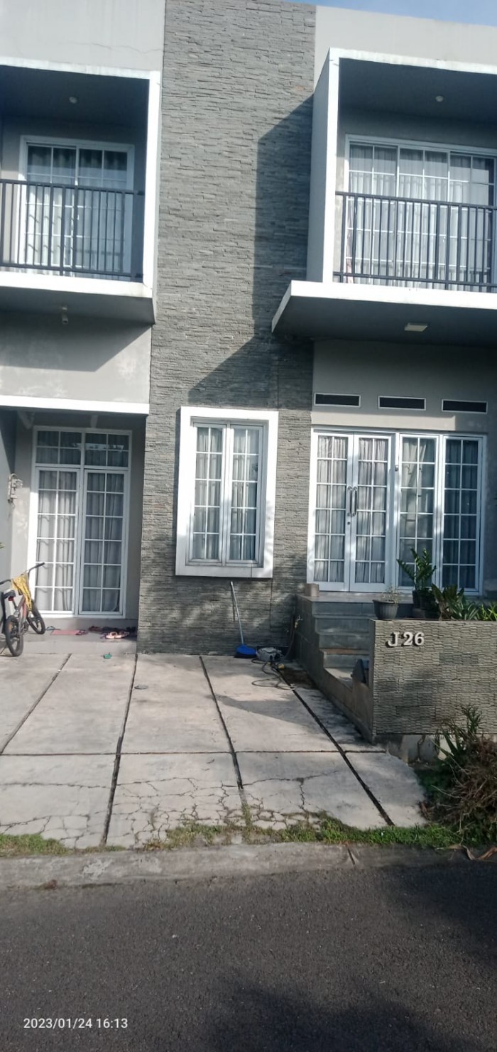 Rumah Jual di Fresno Deltamas